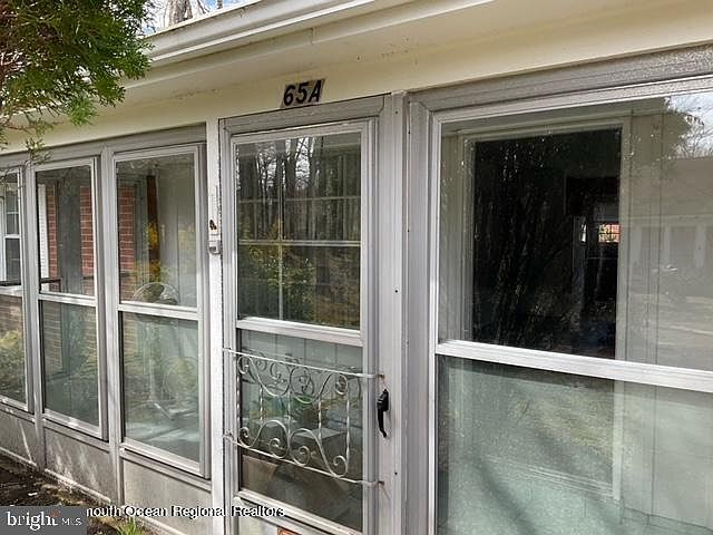 1st image of 65 E Dorchester Dr