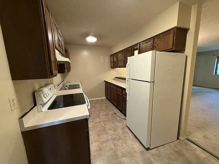 265 Sycamore Dr #20 — Photo 8