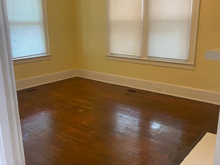 335 Grace St — Photo 14