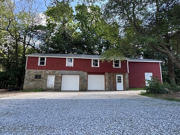 3rd image of 159 County St