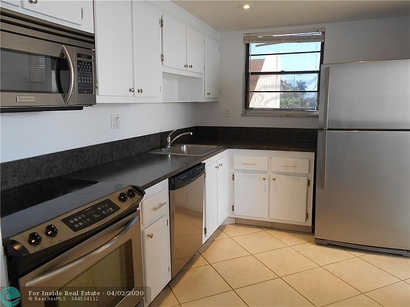 1st image of 2751 Taft St APT 310
