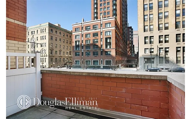 Rented by Douglas Elliman | media 32