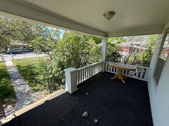 3rd image of 825 N Broadway Ave #1