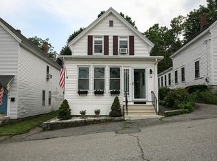 48 Robert St, Lowell, MA 01854