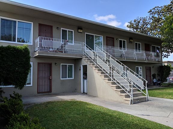 2nd image of 1000 E Sycamore St APT E