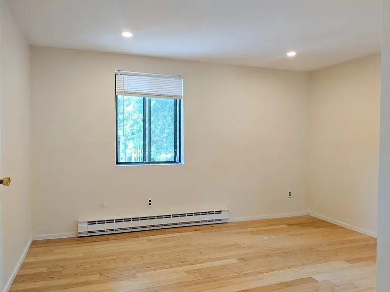 102 Alpine St #4 — Photo 10