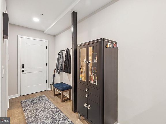 4th image of 1648-1648 Ridge Ave #301