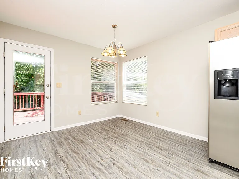 40 Sprucewood Ct — Photo 6