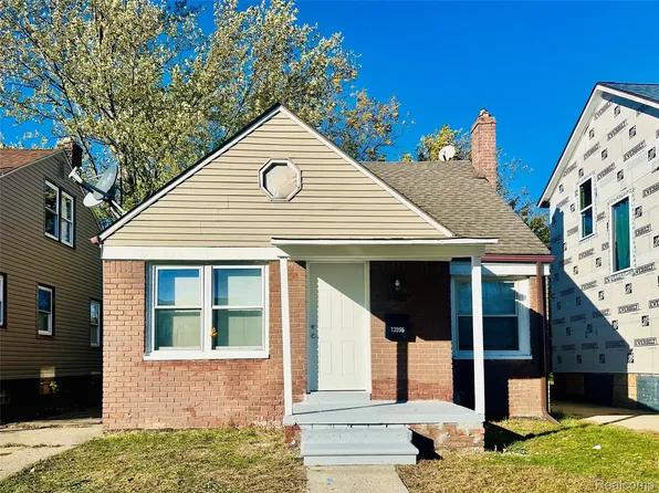 13995 Young St, Detroit, MI 48205