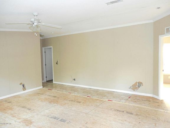 4th image of 18100 NE 28th Ave