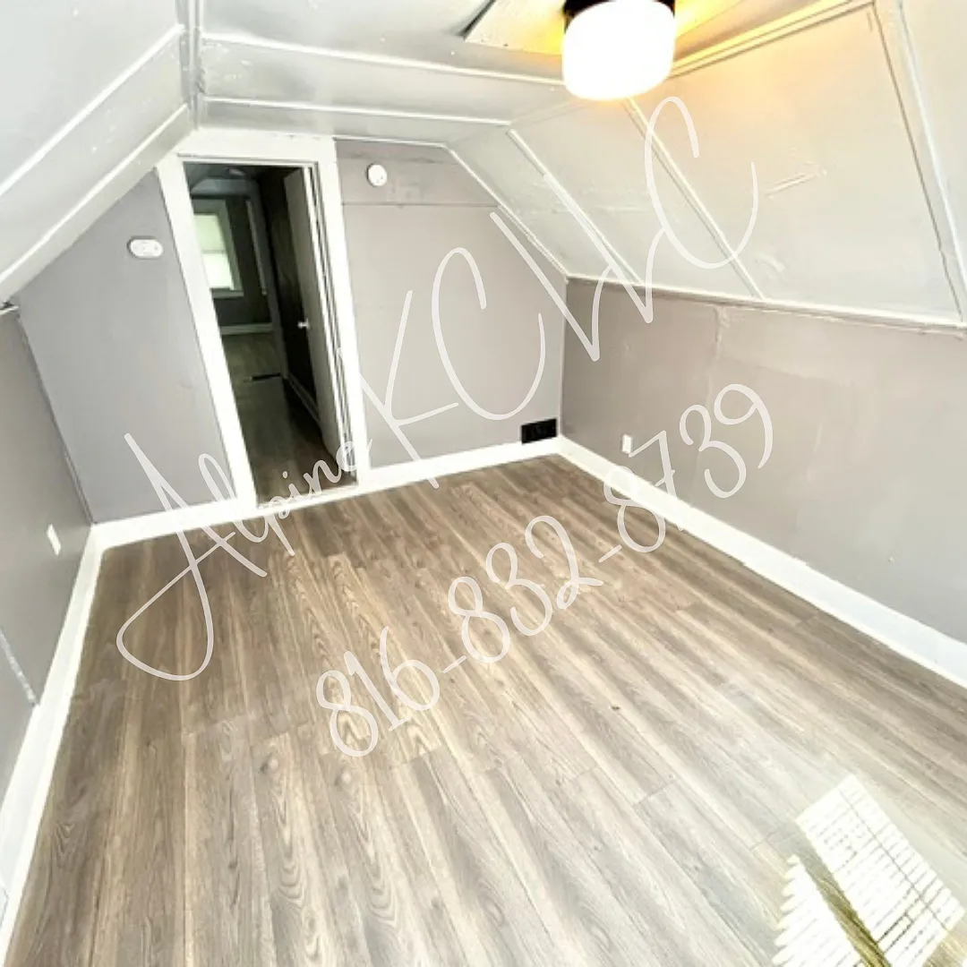 4 bed, 900 sqft, $1,025 — Photo 4