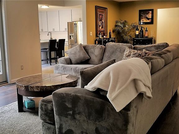 4th image of 11029 Southwind Ct