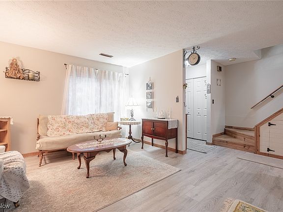 4th image of 16275 Heather Ln #D1