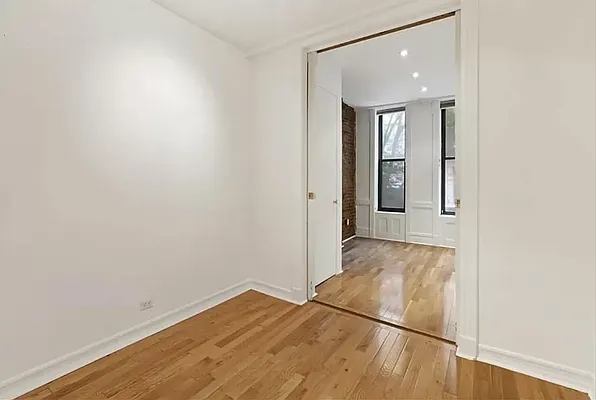 Rented by R New York | media 6