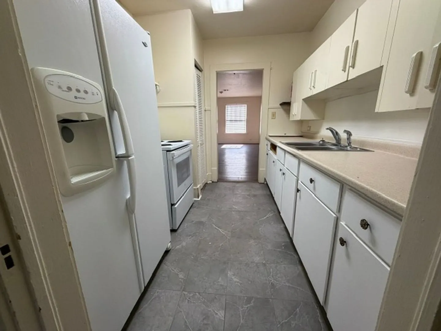 2B/1B Duplex Available in Lake Charles — Photo 4