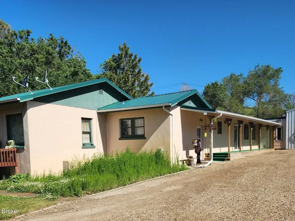 802 2nd Ave N, Hettinger, ND 58639