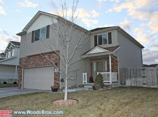 7656 Glynoaks Dr, Lincoln, NE 68516