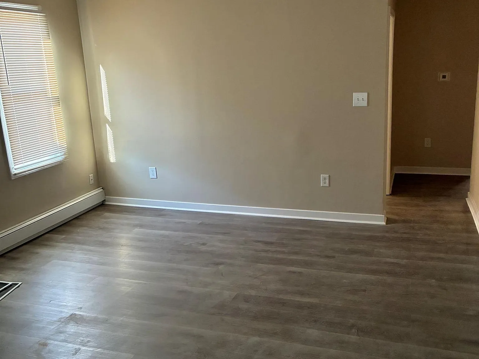 2 bed, 1.0 bath, $1,800 — Photo 4