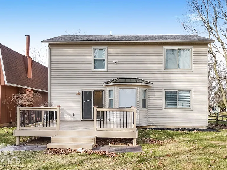 83 Woodrow Ave — Photo 23