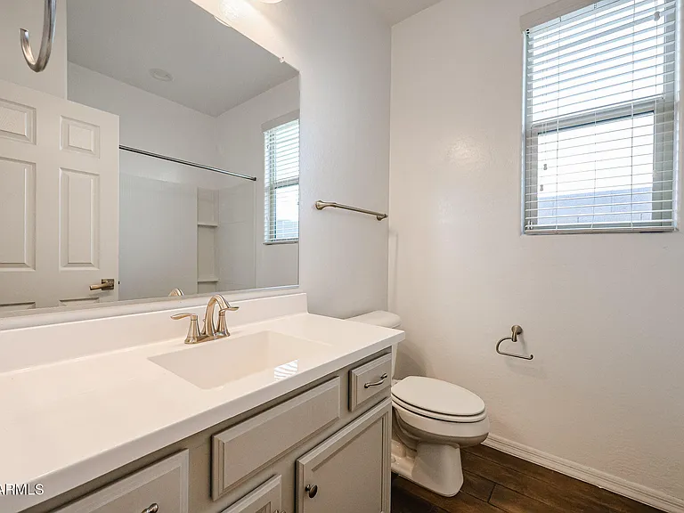 2306 E Branham Ln — Photo 25
