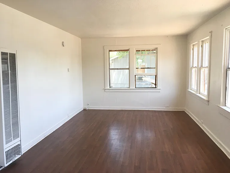 2362 Greenville St — Photo 6
