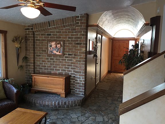 Entry/Sun Room