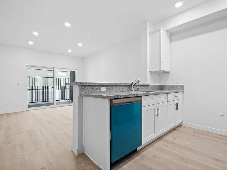 YaYa Columbus Apartments — Photo 5