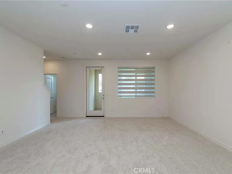 11502 Artesia — Photo 7