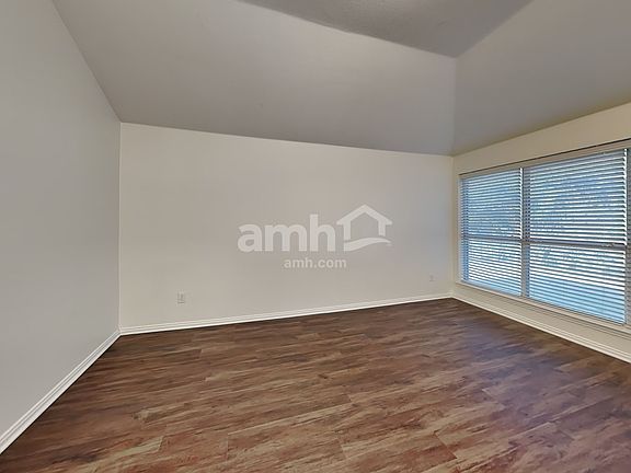 4th image of 8784 Turnberry Dr