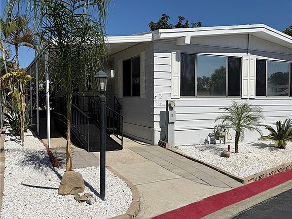 4th image of 995 Pomona Rd #3