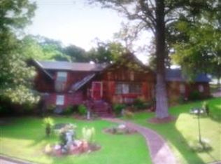 916 Royal Oak Dr, Jackson, MS 39209