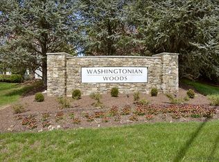 925 Hillside Lake Ter APT 209, Gaithersburg, MD 20878