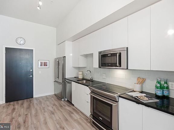 4th image of 460 New York Ave NW Unit 205