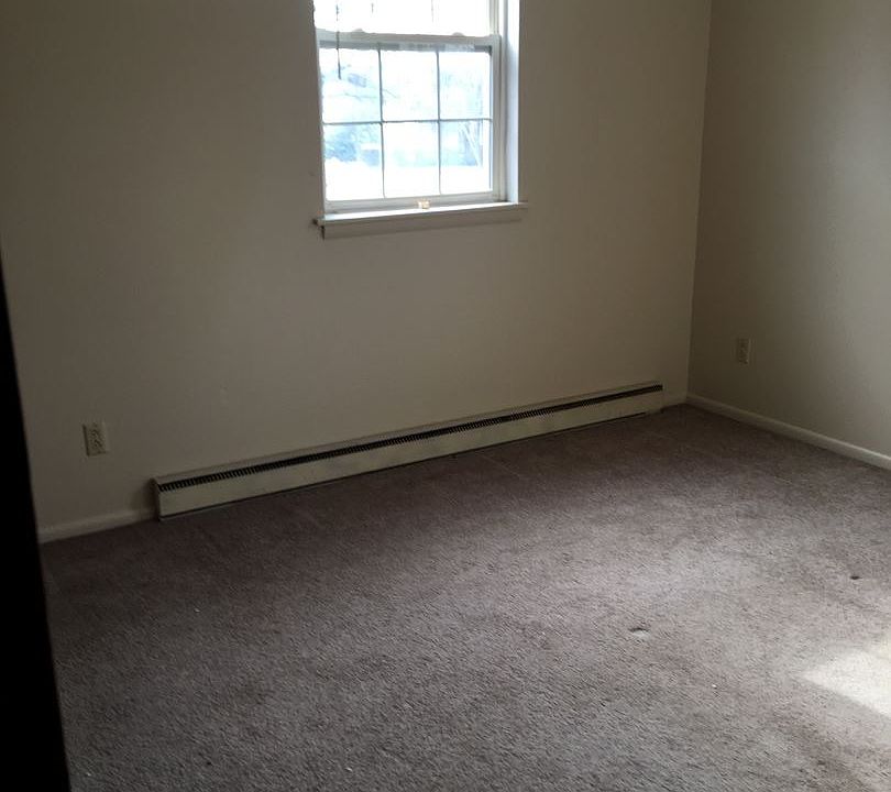 2nd image of 614 S Washington St APT 02