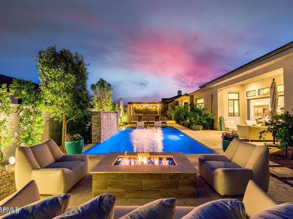 2665 E HUMMINGBIRD Way, Gilbert, AZ 85297