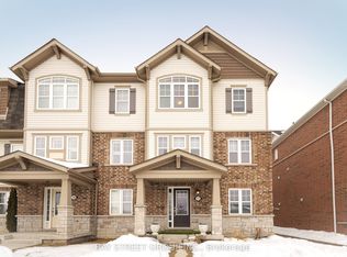 230 Avonsyde Blvd #11, Hamilton, ON L8B1T9