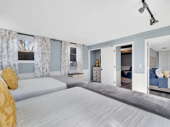 10 High Meadows Dr, Candler, NC 28715