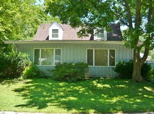 114 S Cash St, Seneca, IL 61360