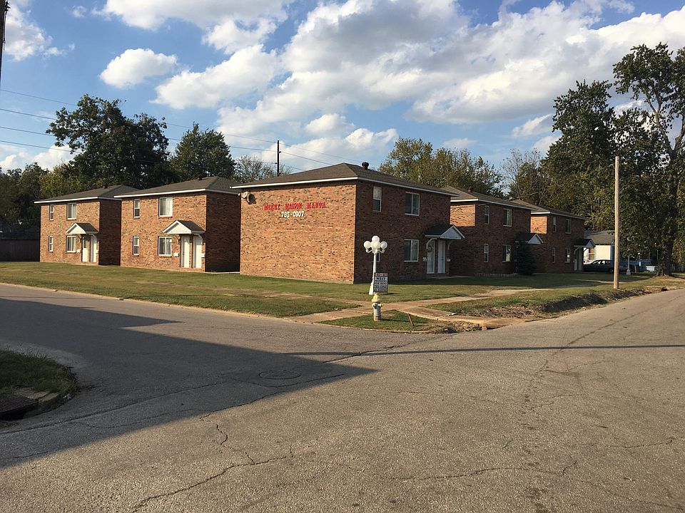 1st image of 319 Peach St