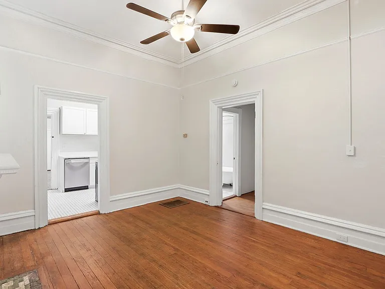 216 E Henry St #A — Photo 28