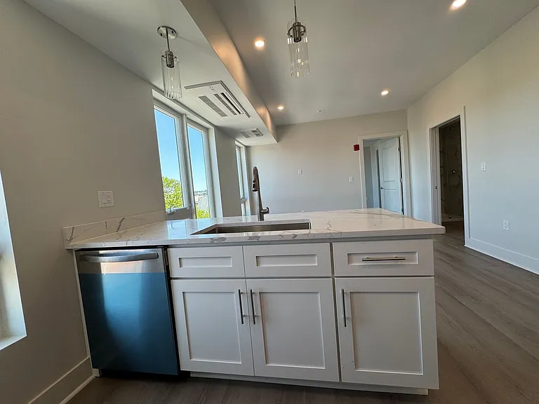 386 Atwells Ave — Photo 13