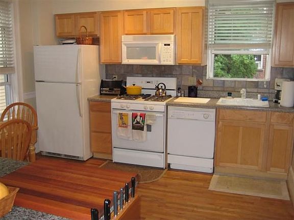Large kitchen with all the amenities