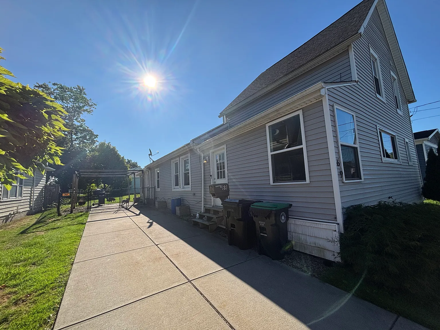69 Highland Ave — Photo 2