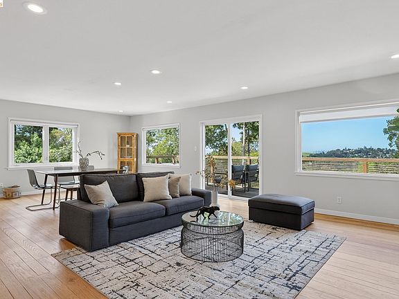 3rd image of 4451 Saint Andrews Rd