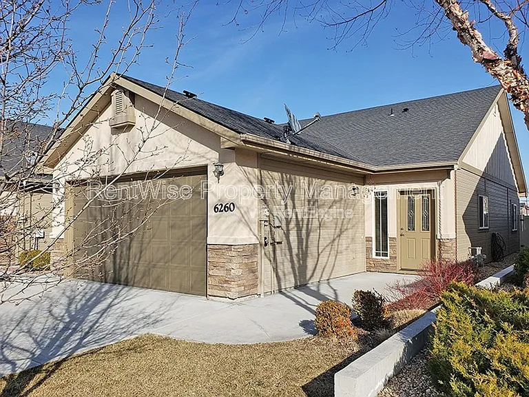6260 N Maximus Pl — Photo 3