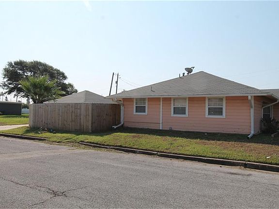 2nd image of 1824 Bayou Shore Dr