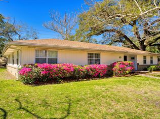 74 16th St, Apalachicola, FL 32320