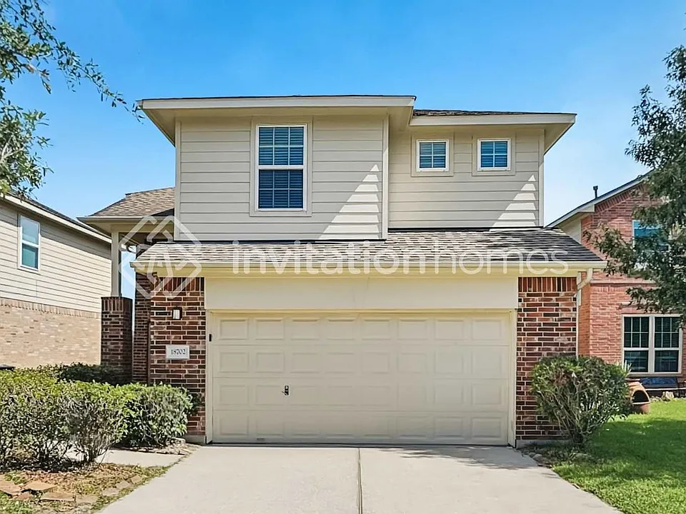 18702 Walden Glen Cir