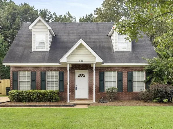 809 Greenewood Dr, Auburn, AL 36832