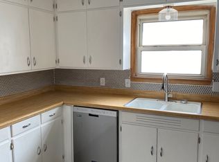 405 E 8th St, Hamilton, MO 64644